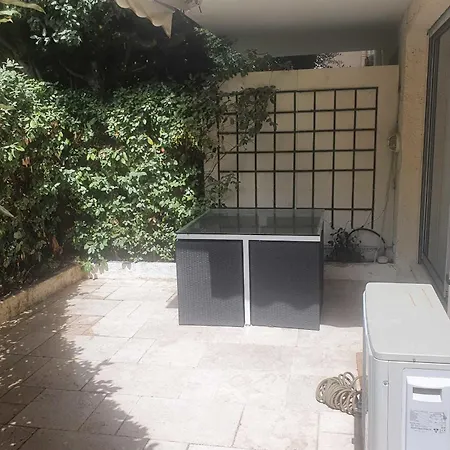 Appartement With Terrace In The Center