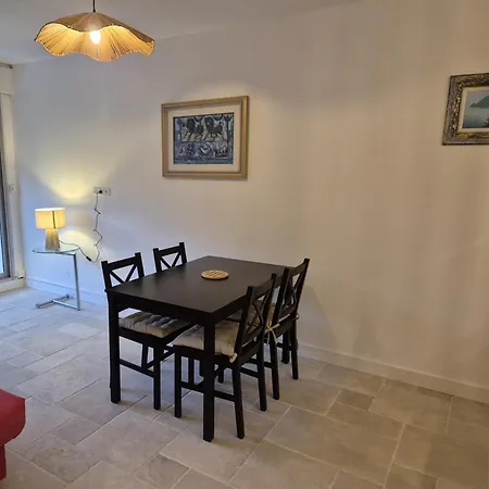 Charming 42m With Terrace In The Center *